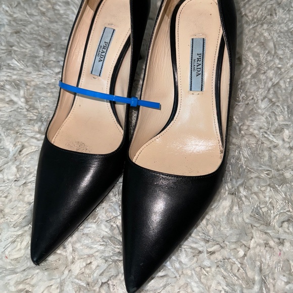 Authentic Prada Saffiano Leather Pointed Toe Heels - Picture 2 of 3